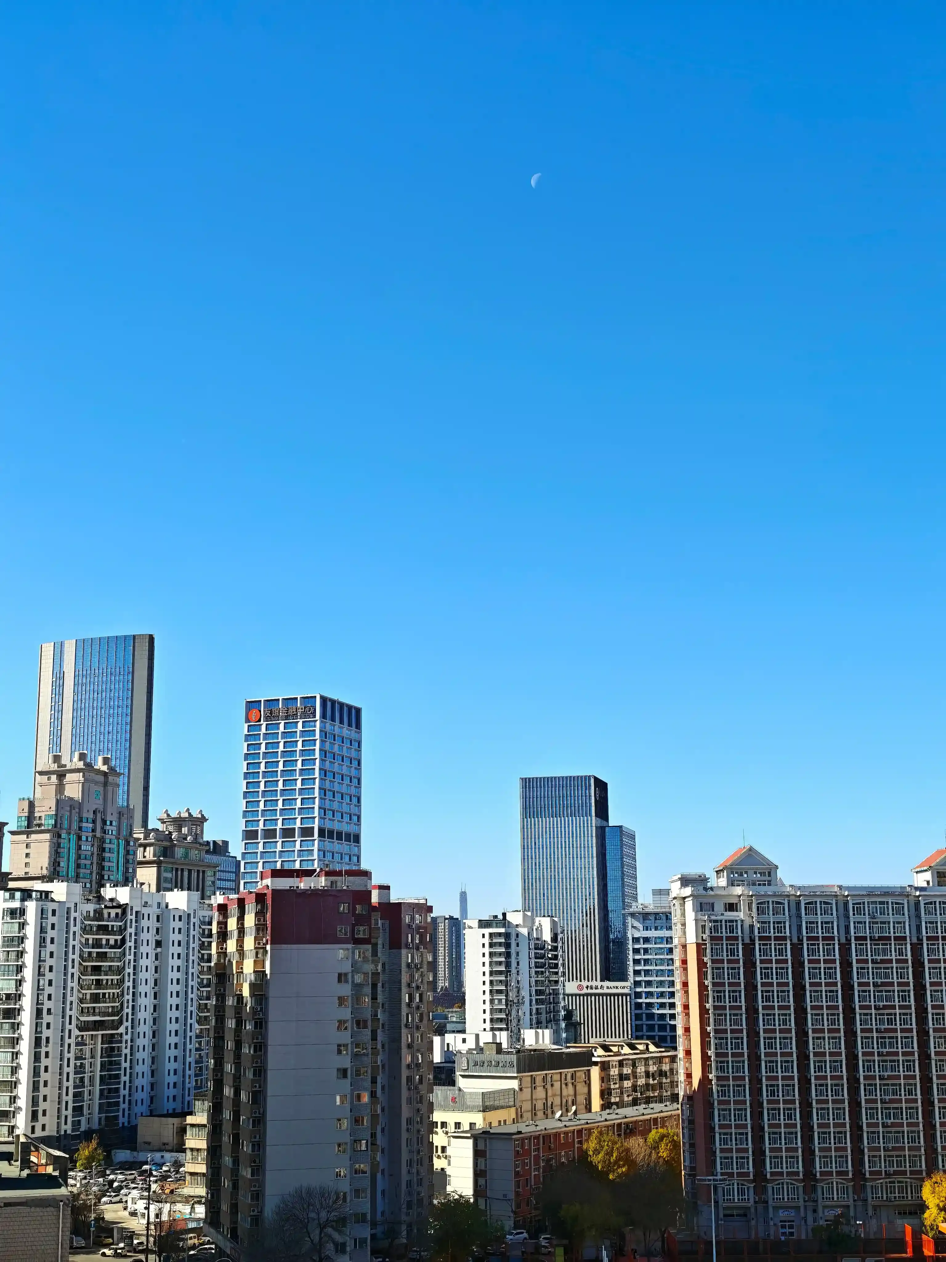 20251113-blueSky-95464158-wr7h7-2